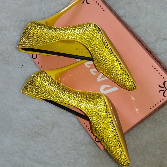 Women's Yellow Rhinestone Heels - Picture 2 of 4